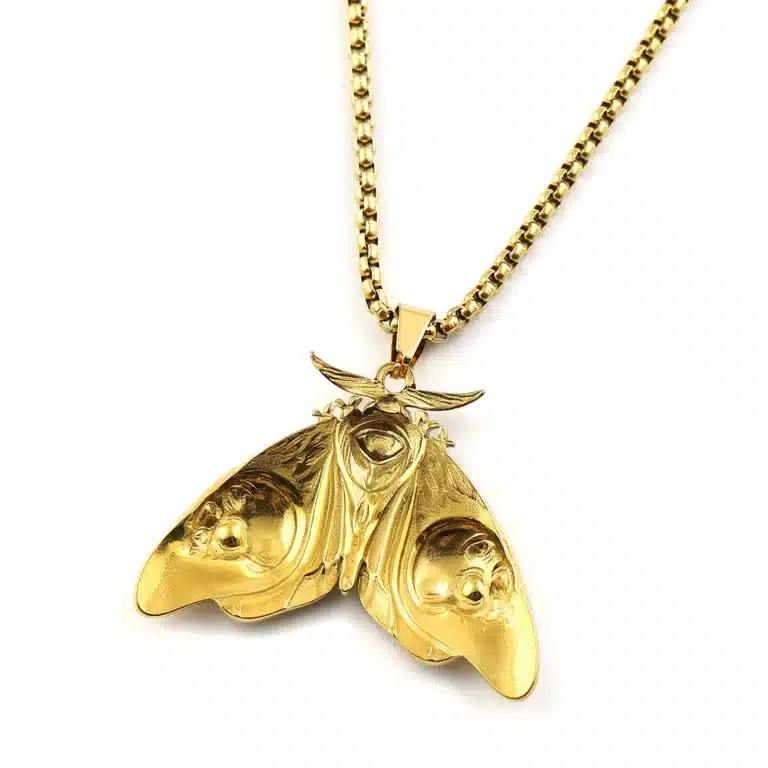 Collier couple papillon de nuit gothique 2