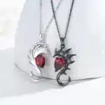 Collier couple ange démon noir et blanc 1