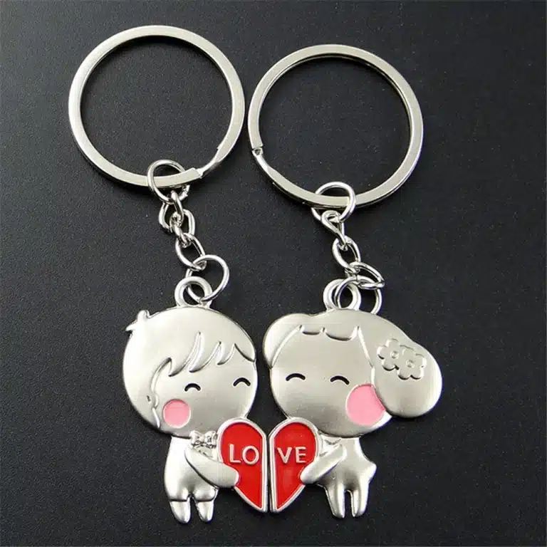 Porte-clés couple personnages cœur love 1