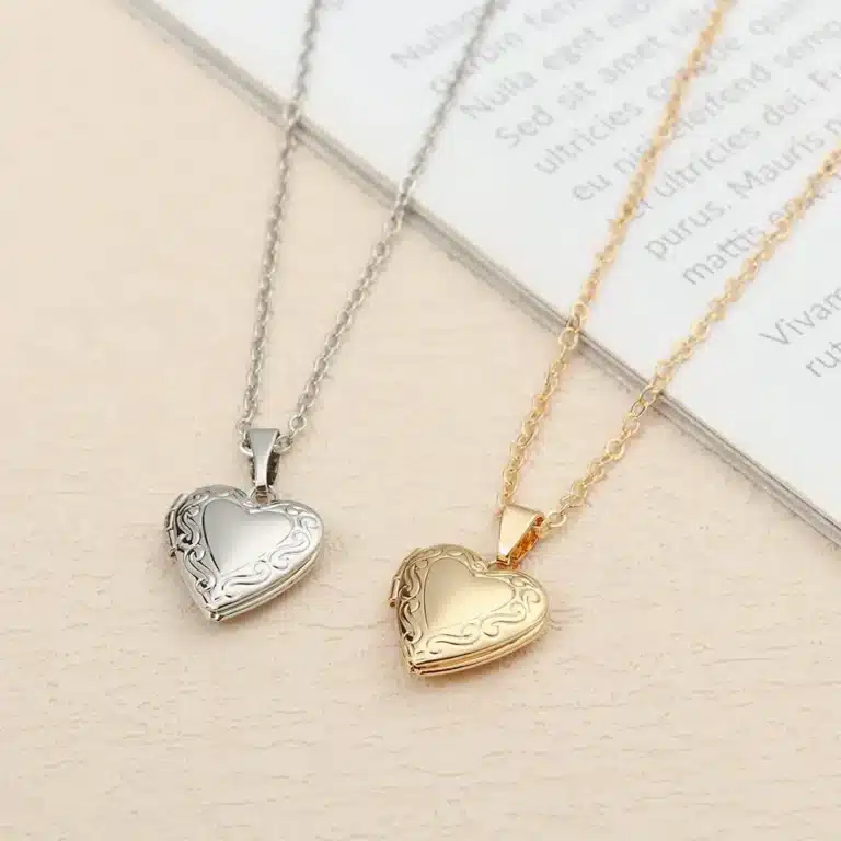Collier femme médaillon ancien coeur 1