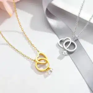 Collier femme coeur et anneau entrelacés 2