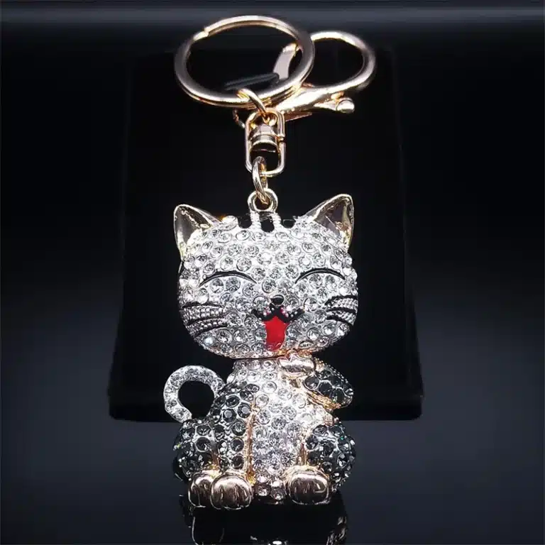 Porte-clés femme chat japonais brillant 1