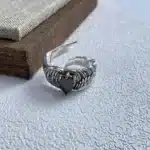 Bague femme gothique coeur noir 1