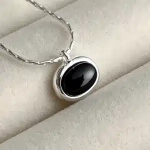 Collier femme argent avec grosse pierre noire 1