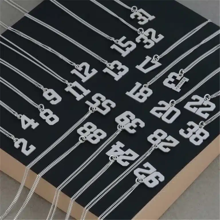 Collier homme numéro porte-bonheur 4