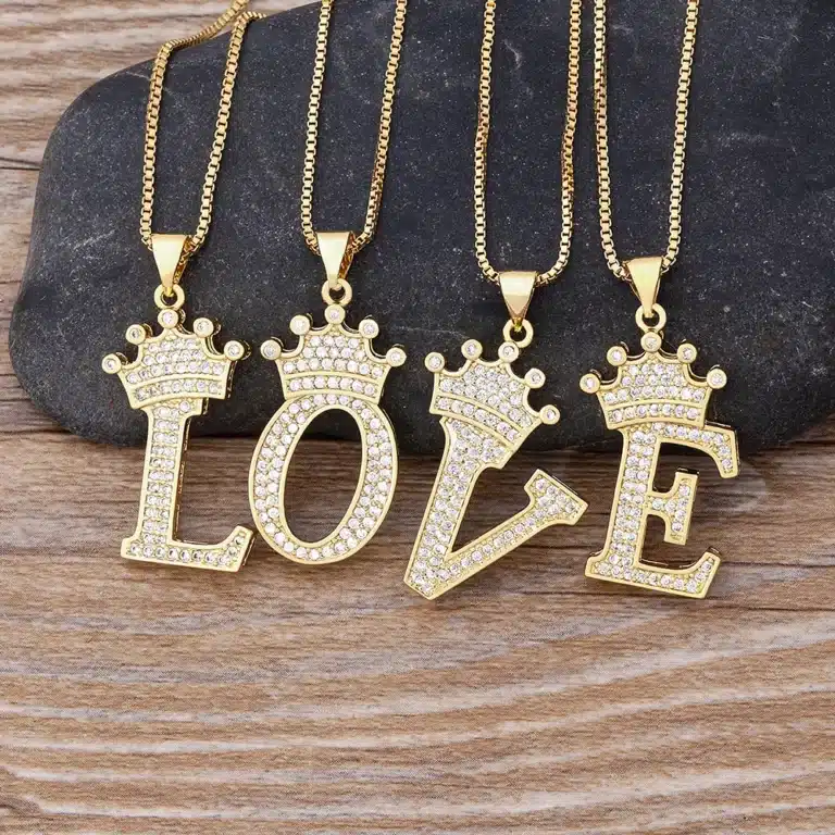Collier femme personnalisé couronne brillante 3