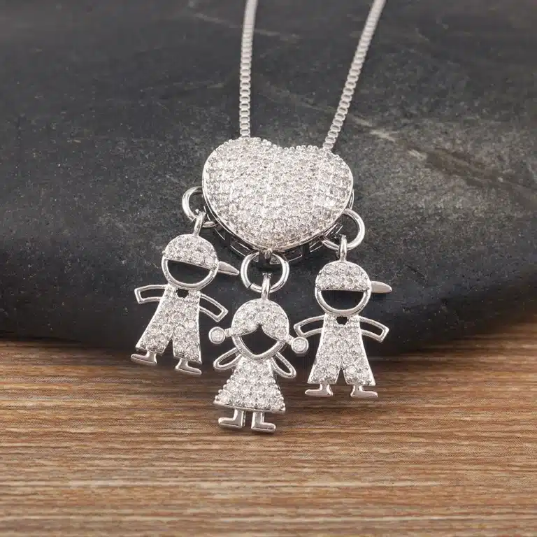 Collier femme coeur famille 4
