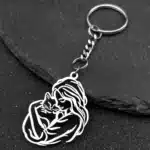 Porte-clés femme avec chat 2