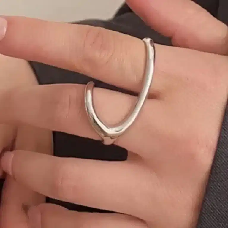 Bague deux doigts moderne 1