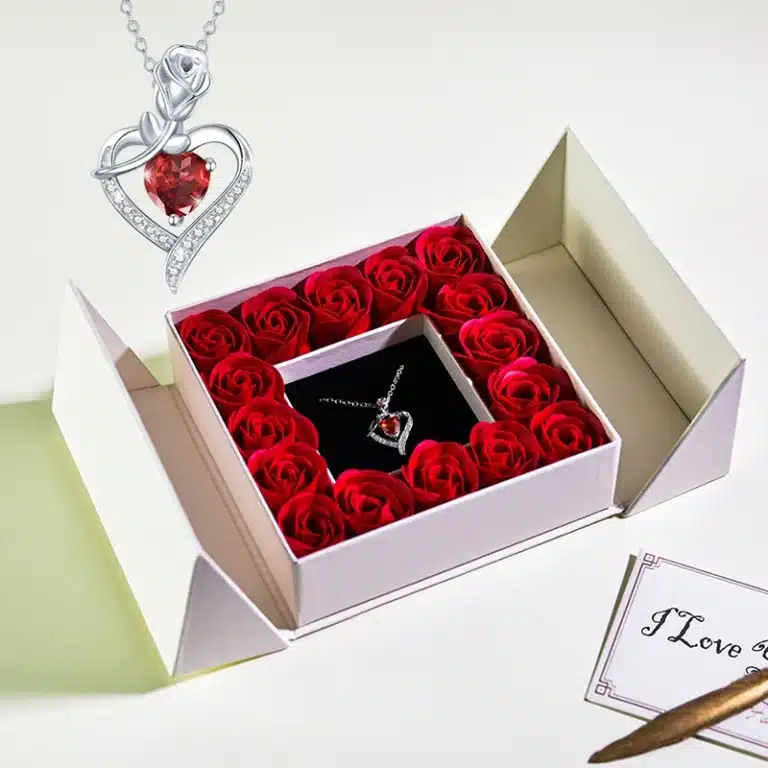 Coffret cadeau roses éternelles avec collier coeur coloré brillant 4