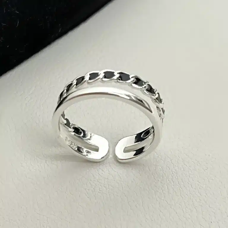 Bague femme chaine entrelacée argent et noir 1