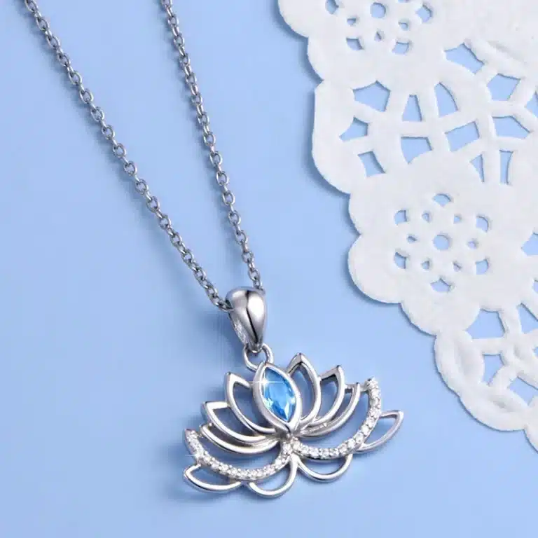 Collier femme fleur de lotus argent et bleu 2