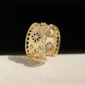 Bague femme manchette dorée fleurs ajourées 1
