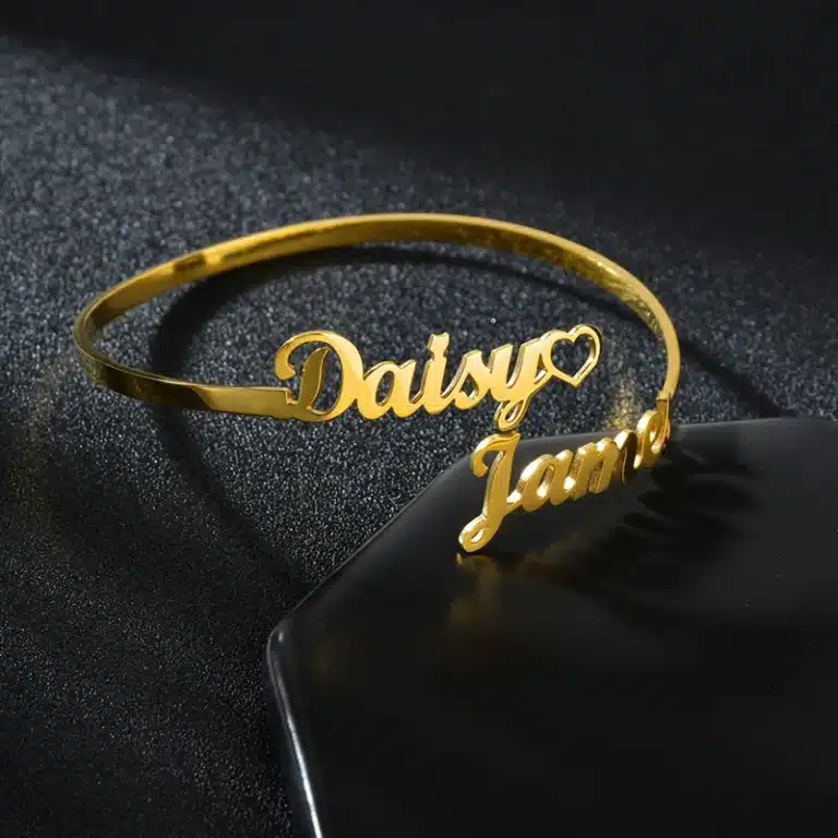 Bracelet double prénom doré pour couple avec coeur 1