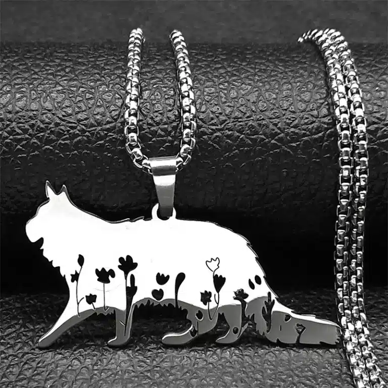 Collier femme chaton avec fleurs 1