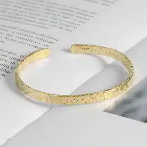 Bracelet doré fin minimaliste femme 1
