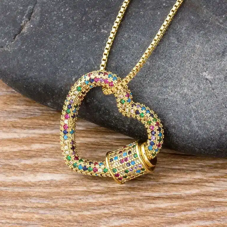 Collier cœur mousqueton arc-en-ciel femme 1