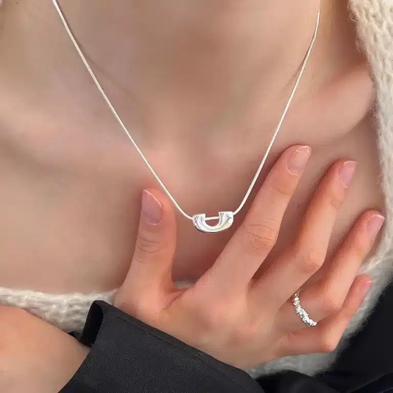 Collier femme épingle design 1