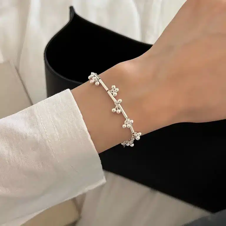 Bracelet femme argent perles fleurs 1