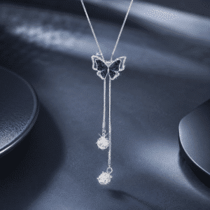 Collier long femme papillon bleu brillant