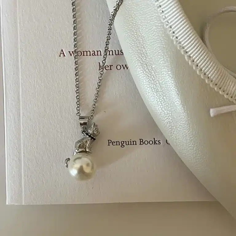 Collier femme chat avec perle 1