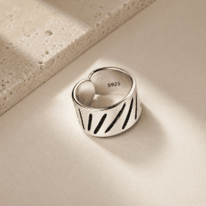 Bague bandeau argent moderne