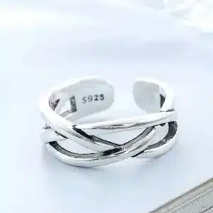 Bague croisée tendance pour femme 1