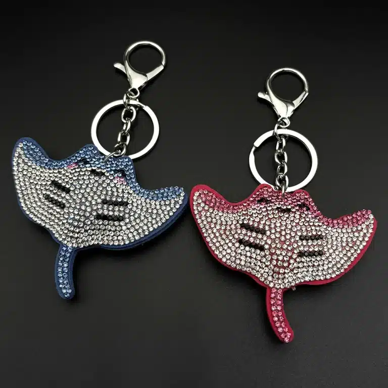 Porte-clés couple raie manta strass 1