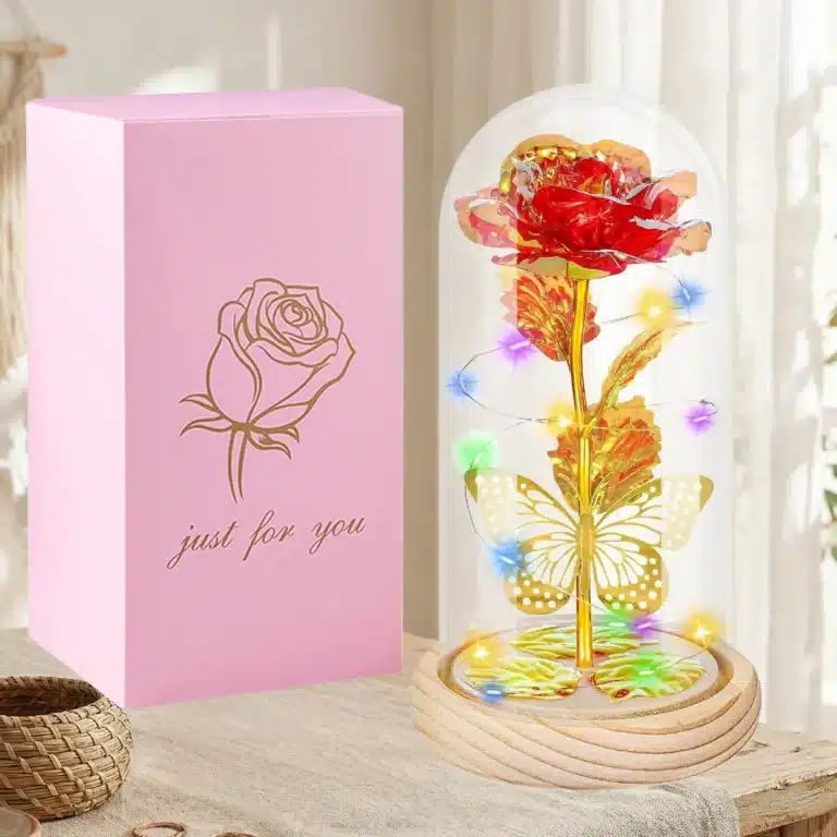 Rose éternelle sous cloche avec papillon 3