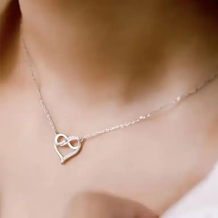 Collier femme pendentif coeur infini 2
