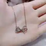 Collier femme rose gold brillant petit noeud 1