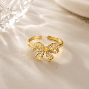 Bague femme dorée noeud brillant