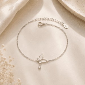 Bracelet femme pendentif papillon unique