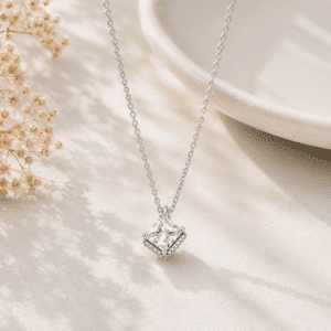 Collier femme solitaire princesse